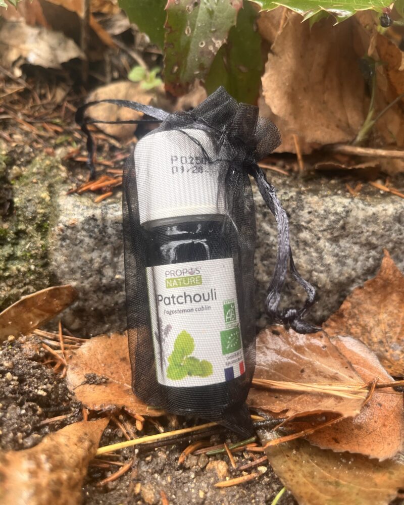 Aceite Esencial de Pachuli Bio (Pogostemon cablin)